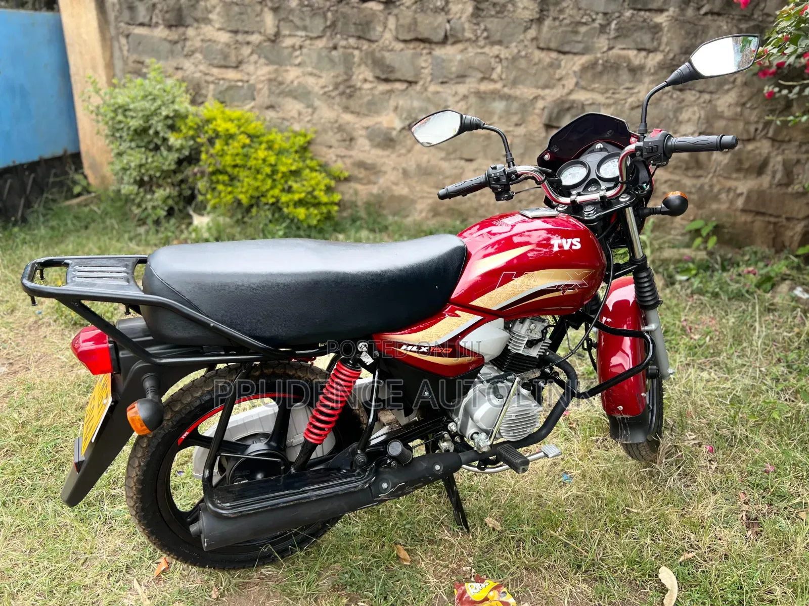 New TVS HLX Plus ES 2025 Red