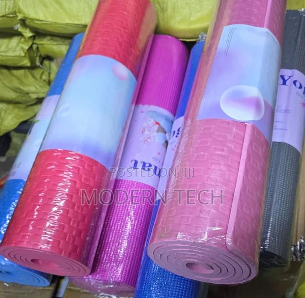 8mm Fitness Yoga Mat – Soft, Durable Comfortable