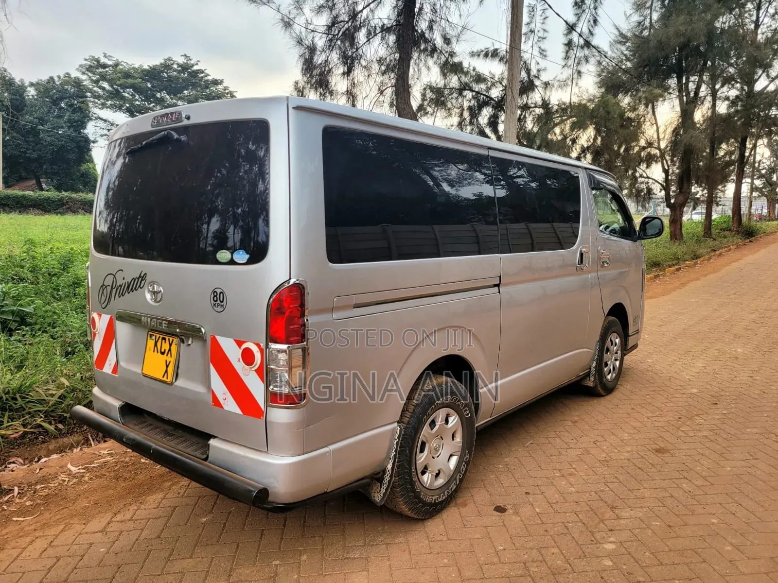 Toyota HiAce 2014 Silver