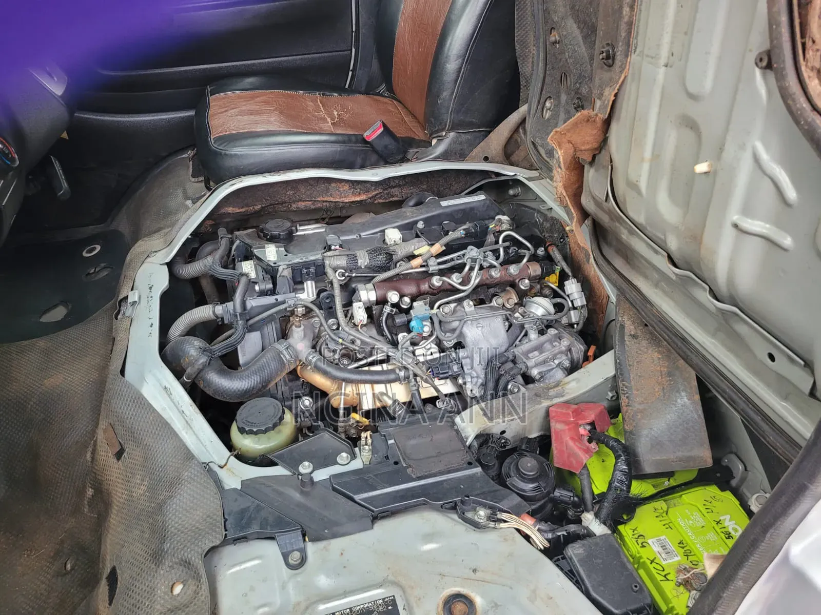 Toyota HiAce 2014 Silver