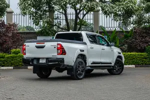 Toyota Hilux 2022 White