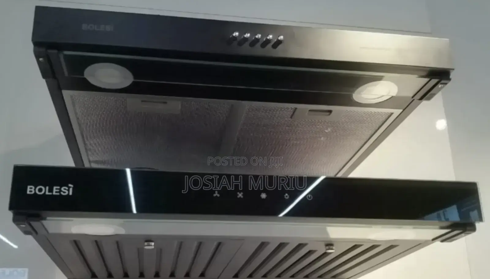 Bolesi Under the Cabinet Hood