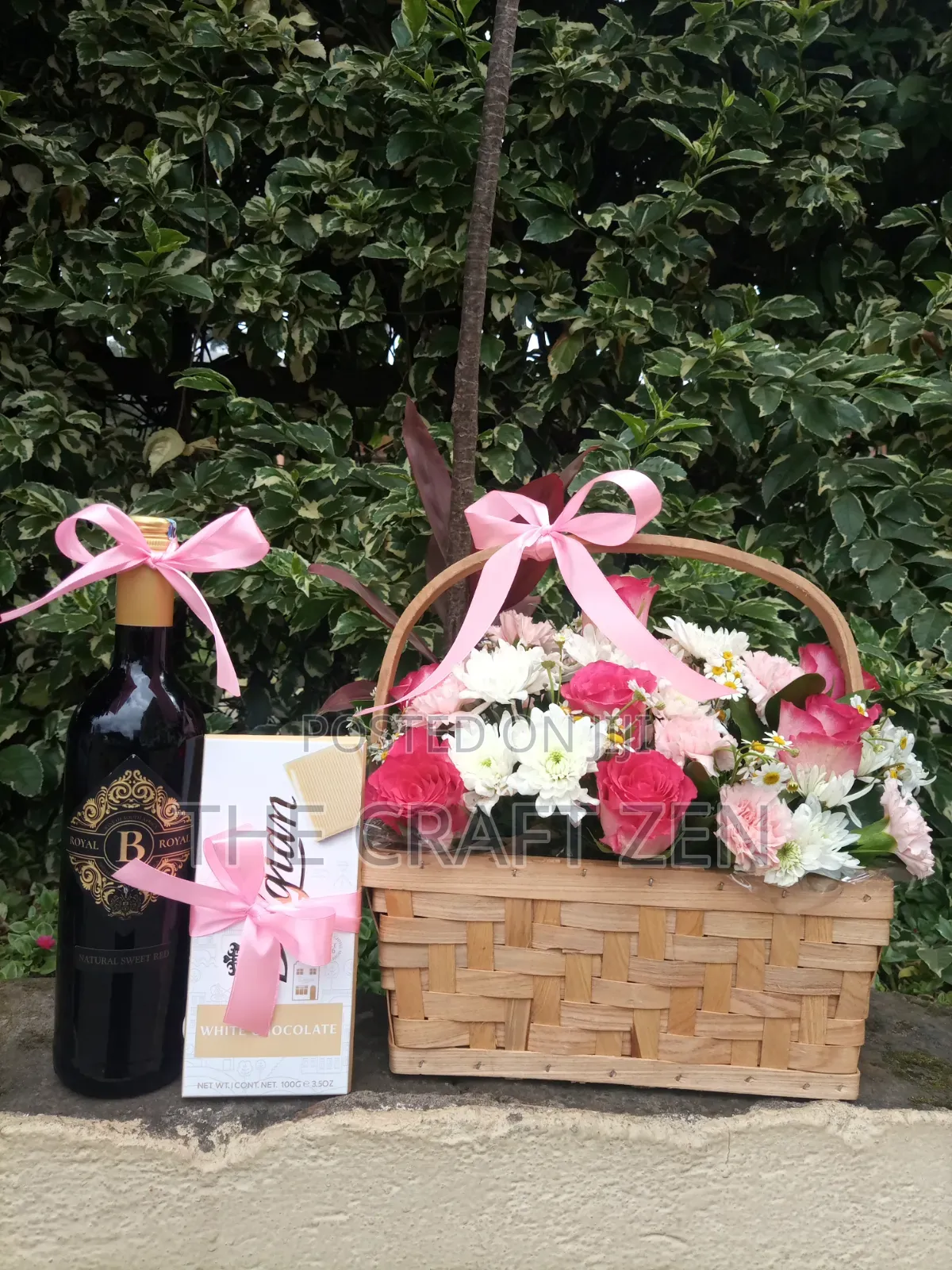 Elegant Flower Basket – Perfect Gift for Every Occasion 