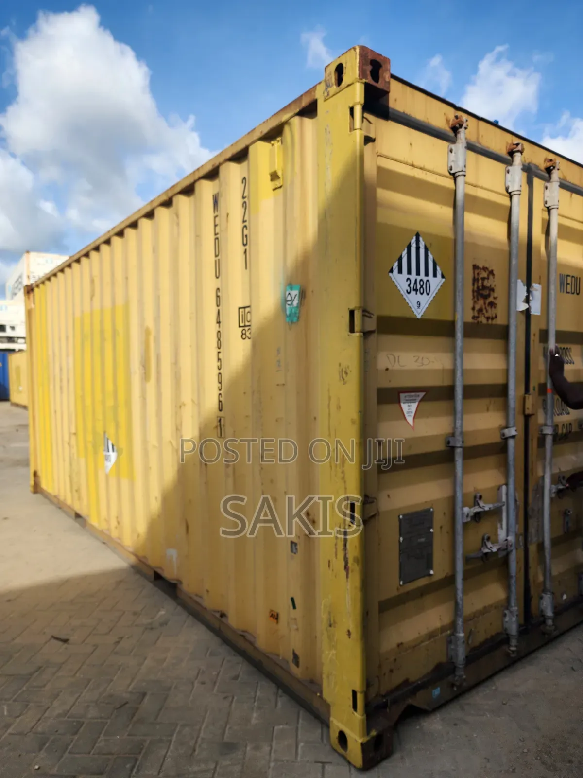 Tafuta 20ft Containers? Tuna Deals Safi!