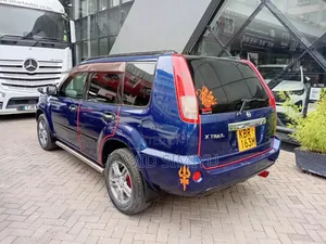 Nissan X-Trail 2004 Blue