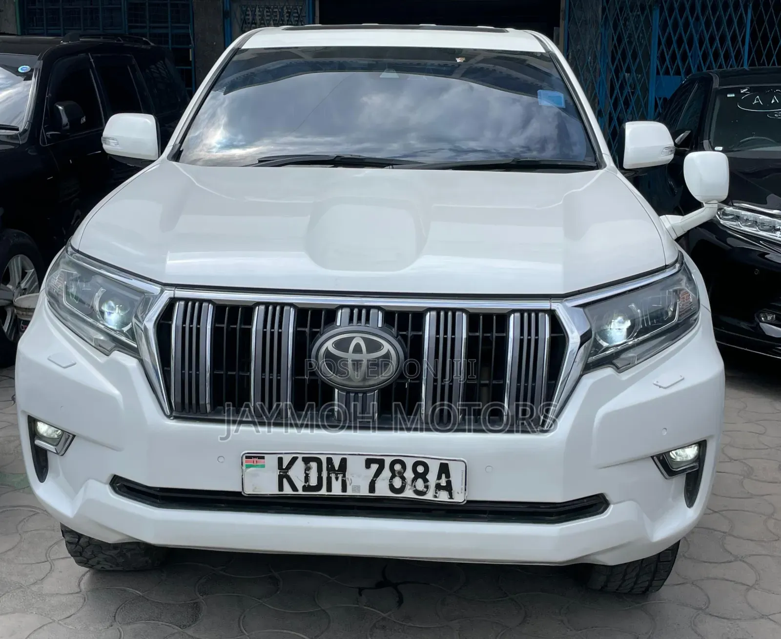 Toyota Land Cruiser Prado 2018 White
