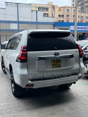 Toyota Land Cruiser Prado 2018 White