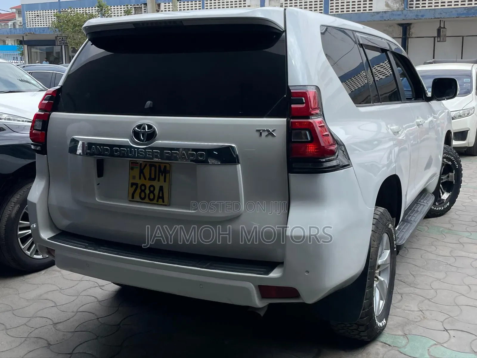 Toyota Land Cruiser Prado 2018 White