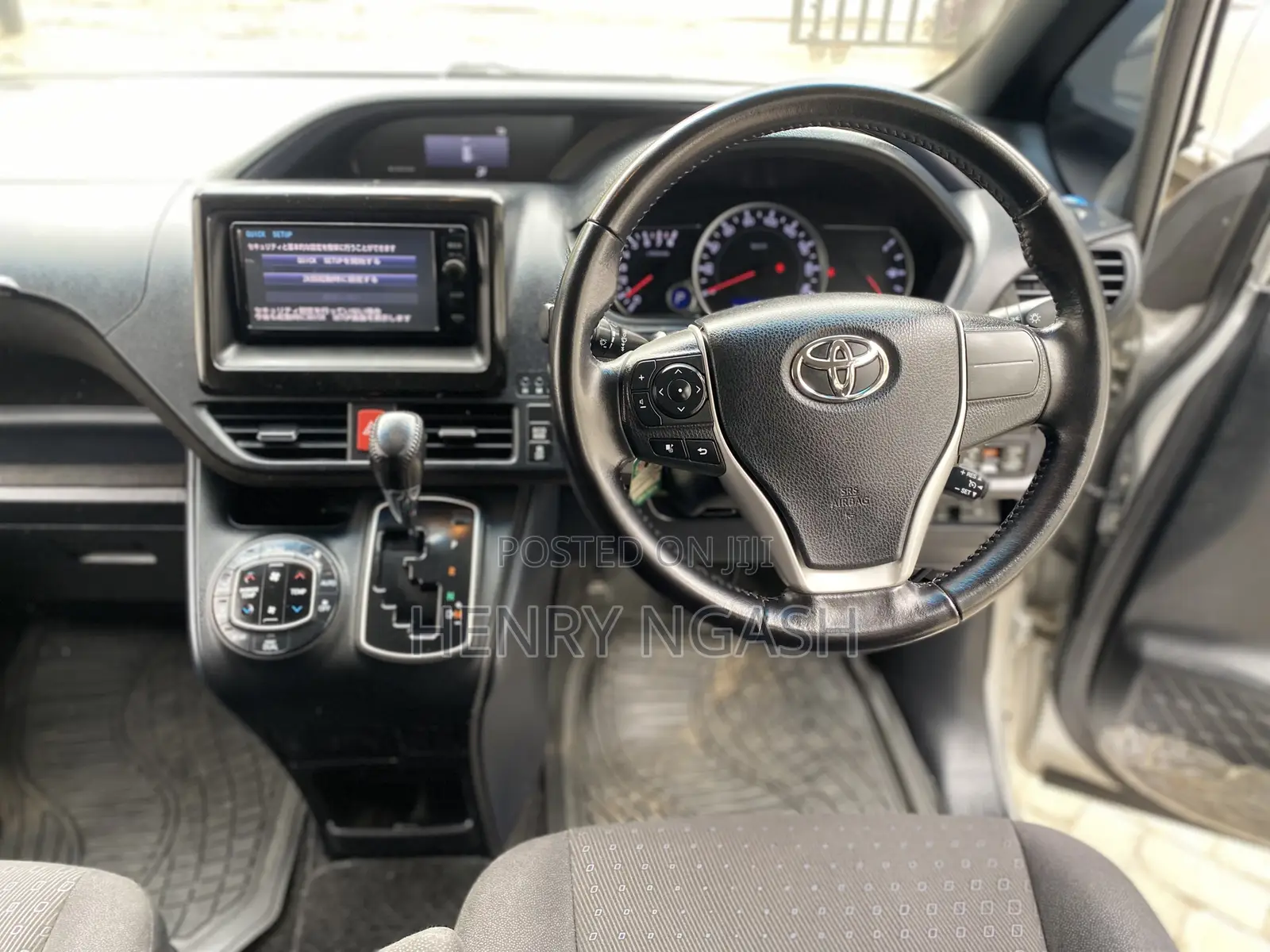 Toyota Noah 2016 Silver