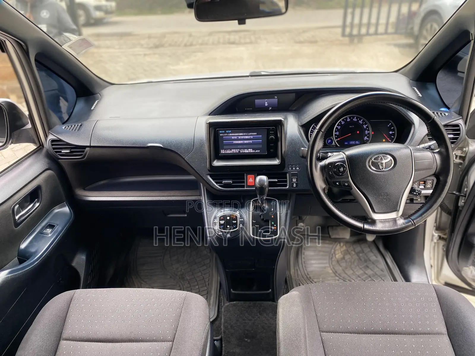 Toyota Noah 2016 Silver