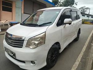 Toyota Noah 2012 White