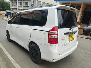 Toyota Noah 2012 White