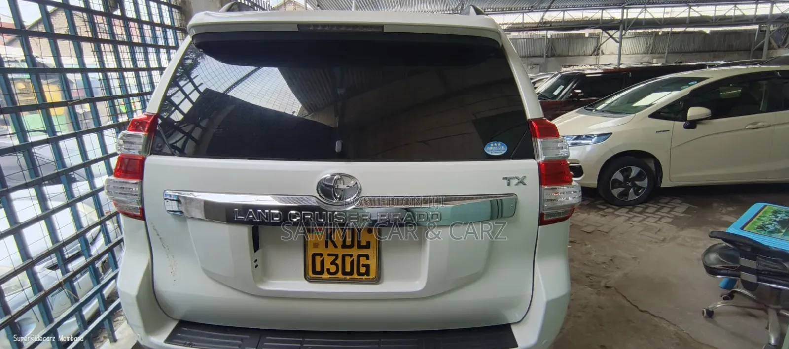 Toyota Land Cruiser Prado 2018 White