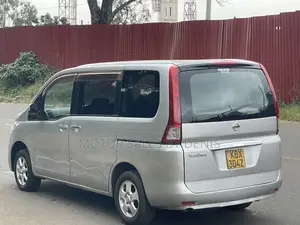 Nissan Serena 2006 Silver