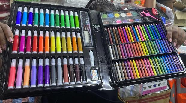 *150pcs Drawing Art Set For Kids*