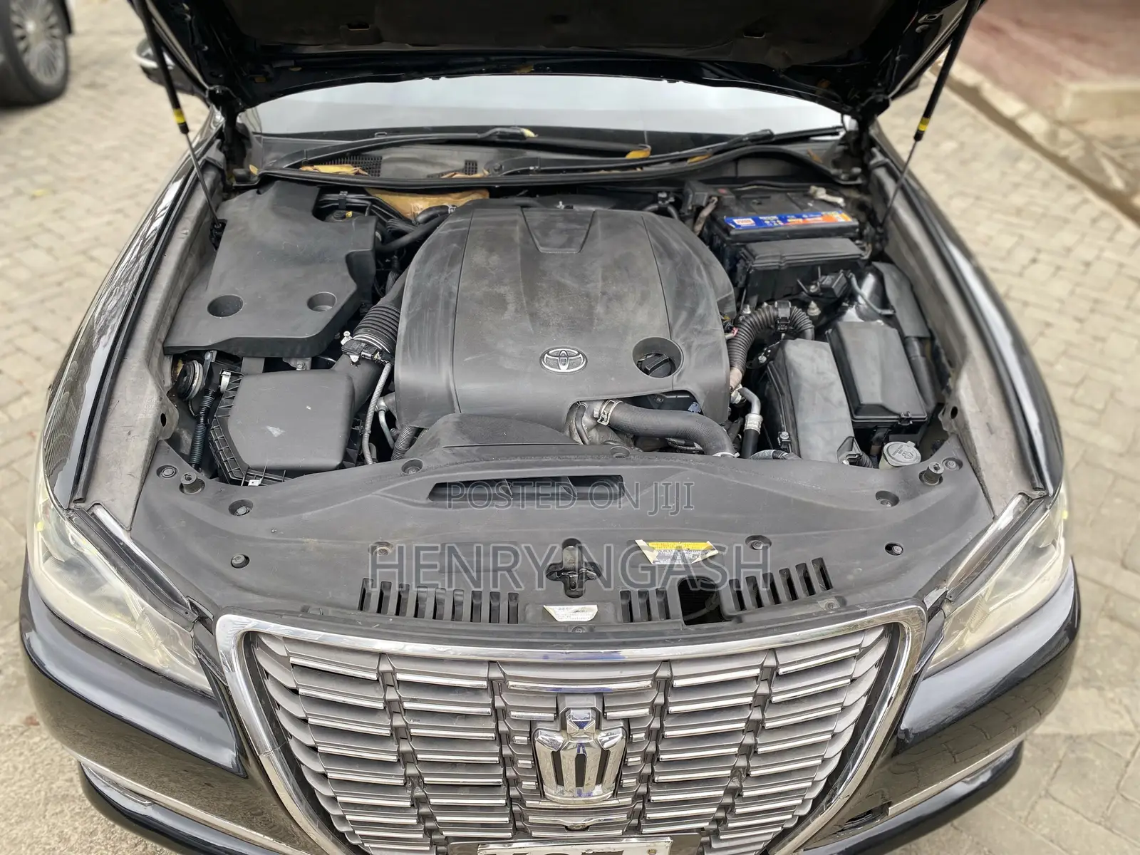 Toyota Crown 2013 Black