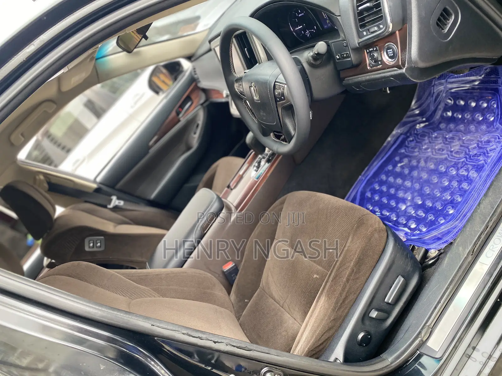 Toyota Crown 2013 Black