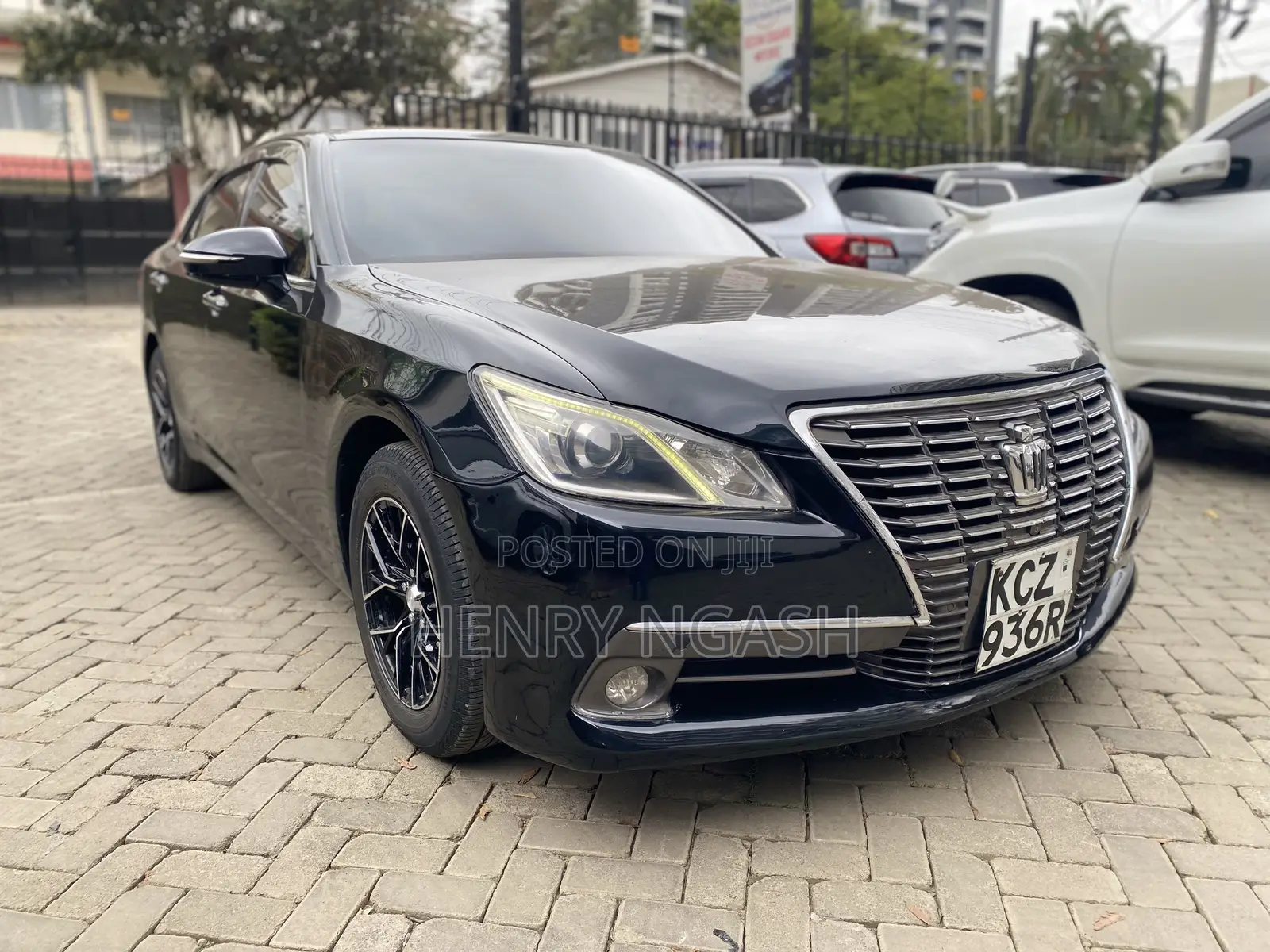 Toyota Crown 2013 Black
