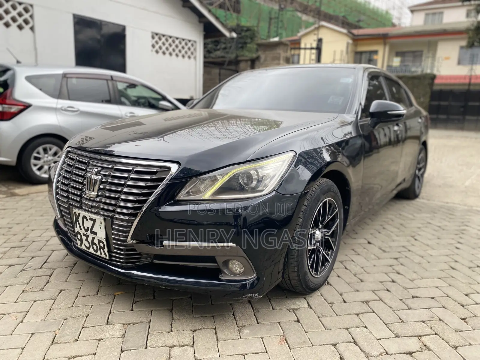 Toyota Crown 2013 Black