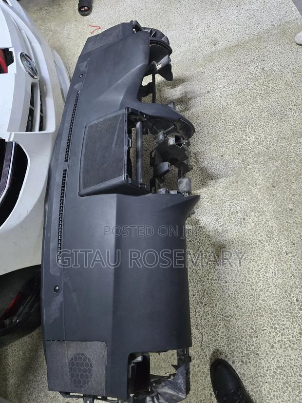 Dashboard Prado 150