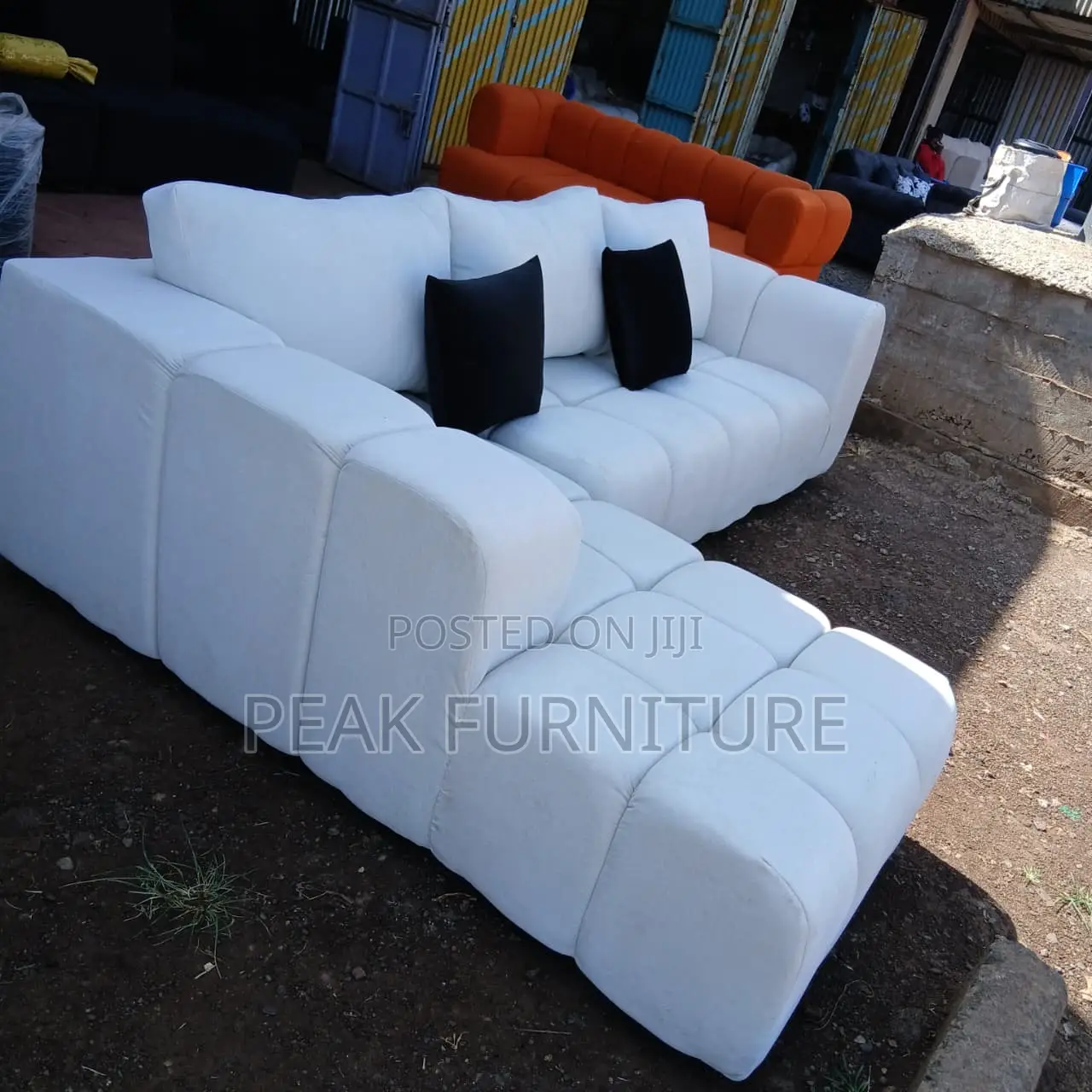 Luxury Nest White Lseat