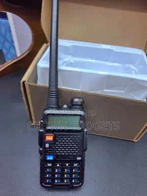 Baofeng Uv-5r Dual Band Walkie Talkie With 1800mah Battery