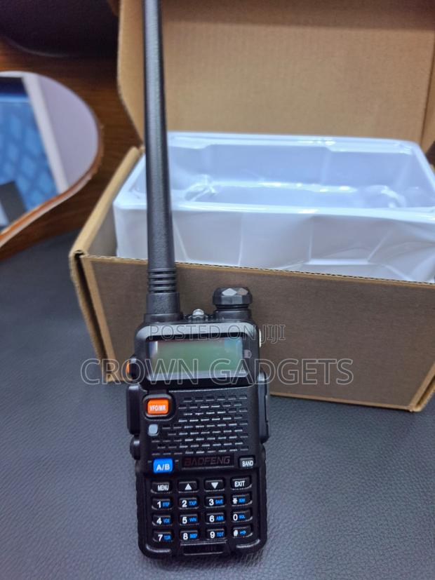 Baofeng Uv-5r Handheld Transceiver Long Range Walkie Talkie - thumbnail 2