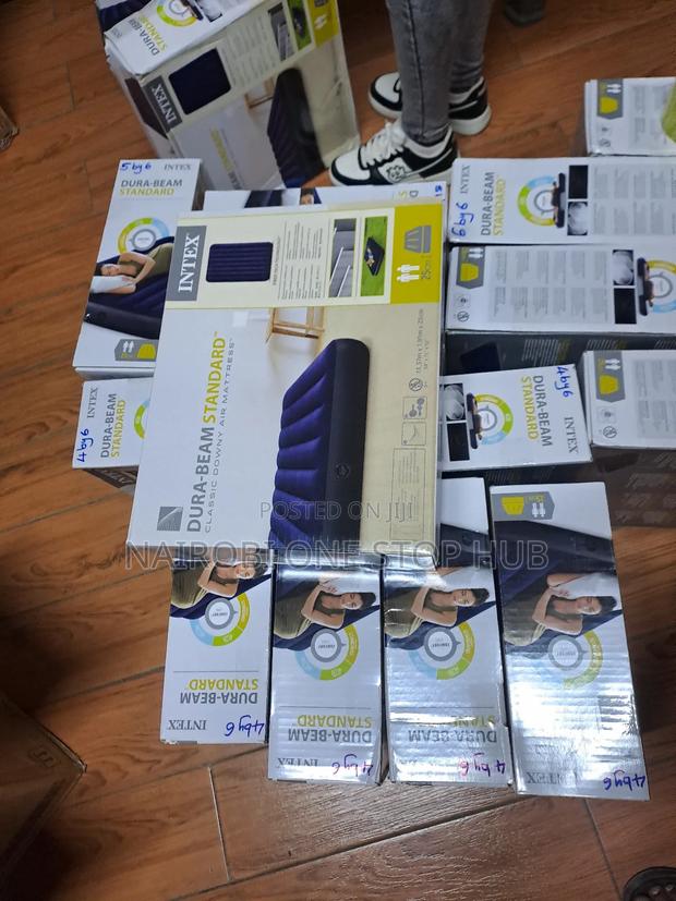 Inflatable Mattress With Air Pump - thumbnail 2