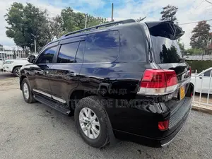 Toyota Land Cruiser 2017 Black