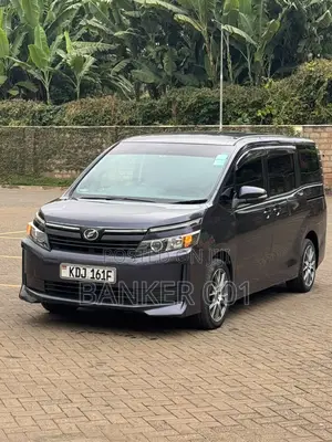 Toyota Voxy 2015 Gray