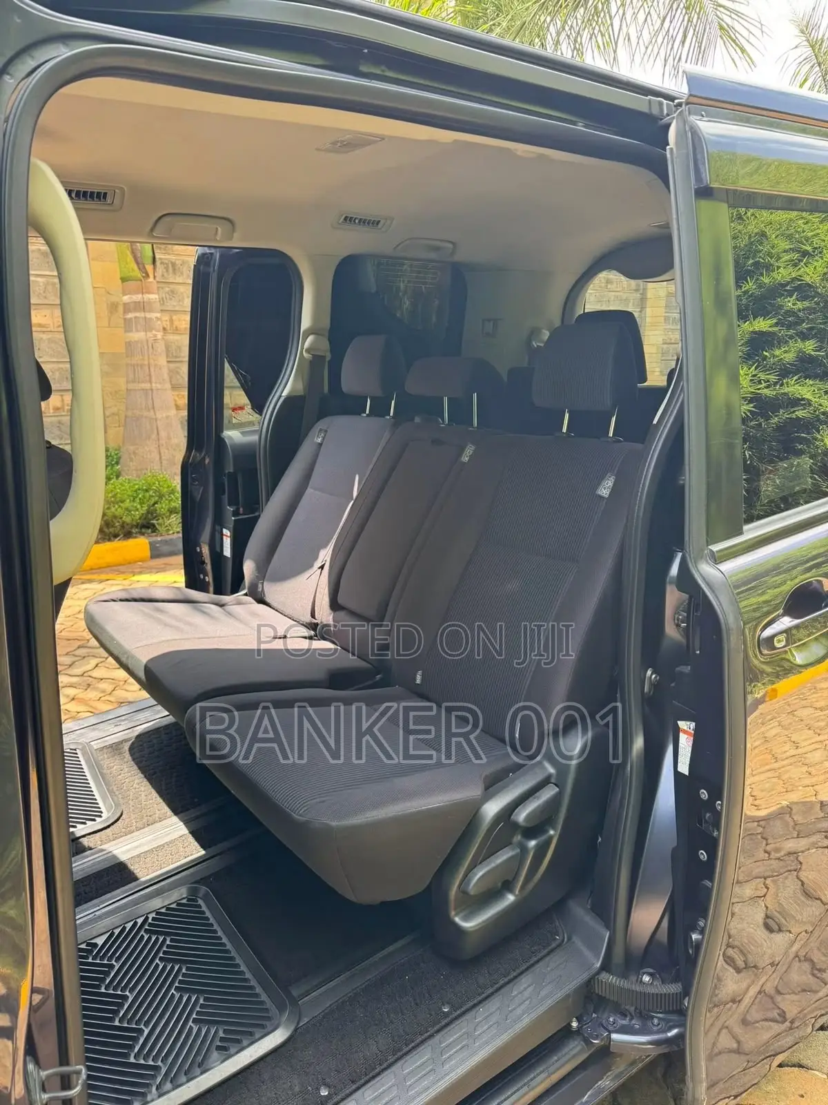 Toyota Voxy 2015 Gray
