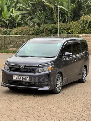 Toyota Voxy 2015 Gray