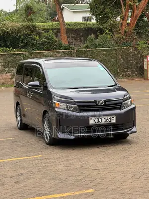 Toyota Voxy 2015 Gray