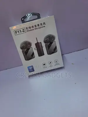 F11-2 Wireless Lavalier Mic for Vlogging and Interviews