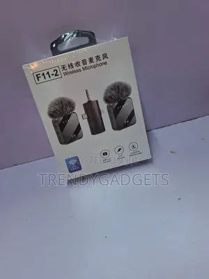 F11-2 Wireless Lavalier Mic for Vlogging and Interviews