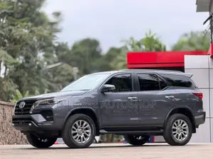 Toyota Fortuner 2021 Gray