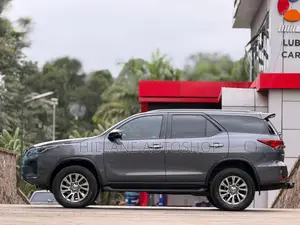 Toyota Fortuner 2021 Gray