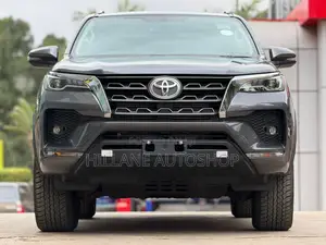 Toyota Fortuner 2021 Gray