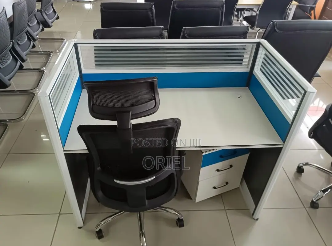 Office Workstation : 1-Way Workstation