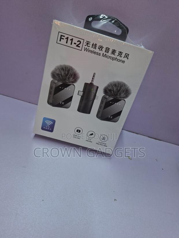F11-2 Dual Clip-on Microphone for Live Streaming Videos