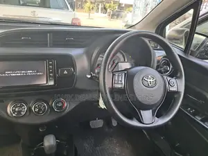 Toyota Vitz 2019 Silver