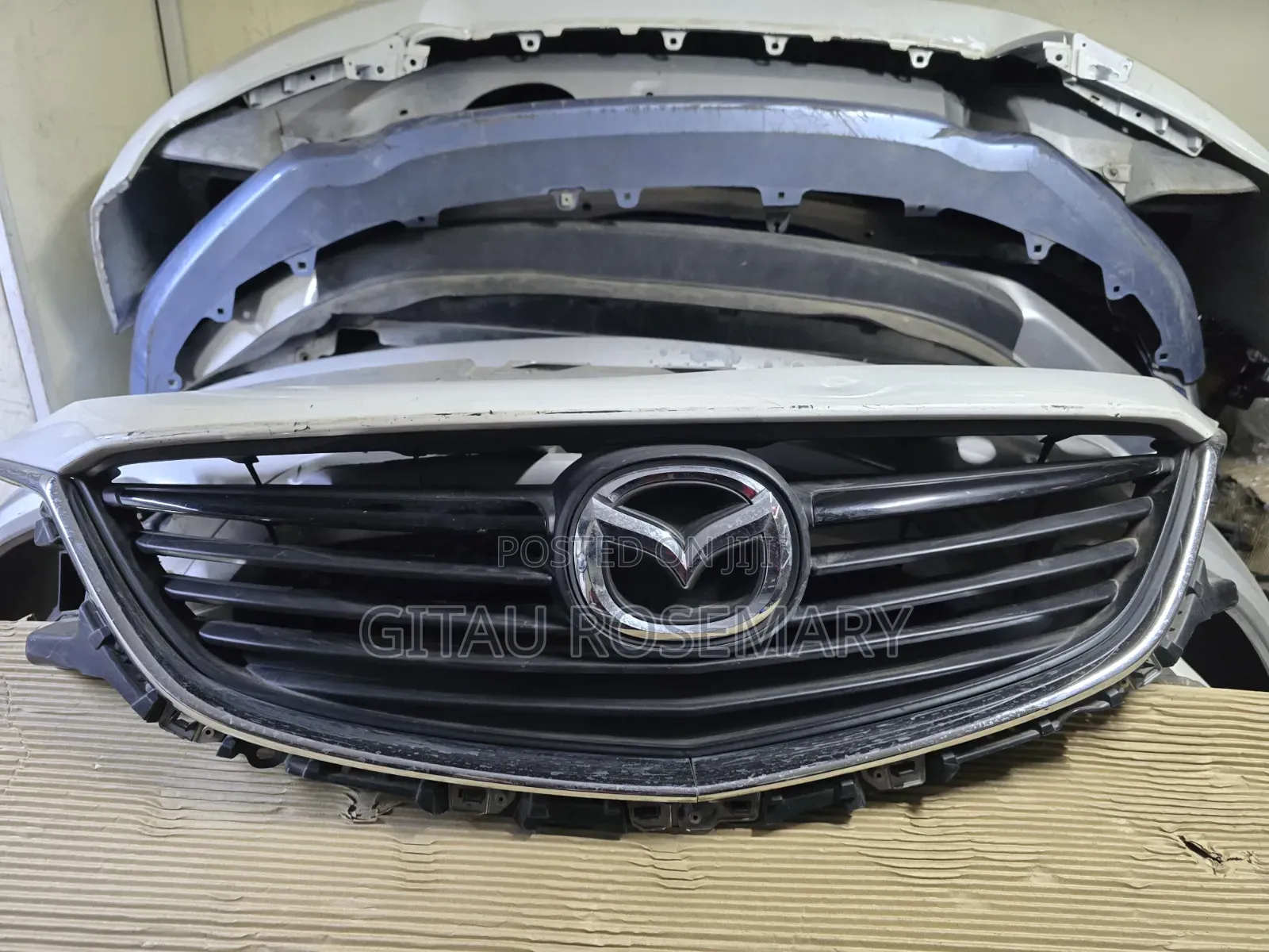 Grill Mazda Atenza Old