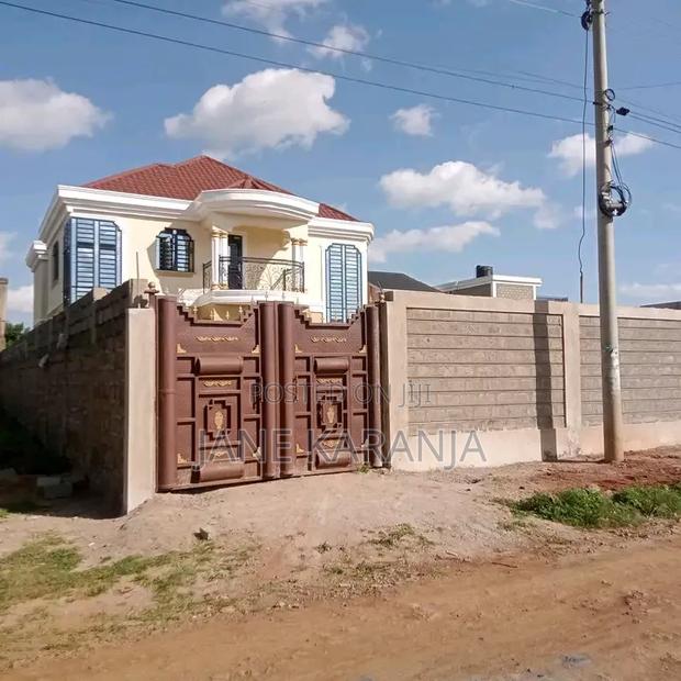 4bdrm Mansion in Salama, Makongeni / Thika for sale