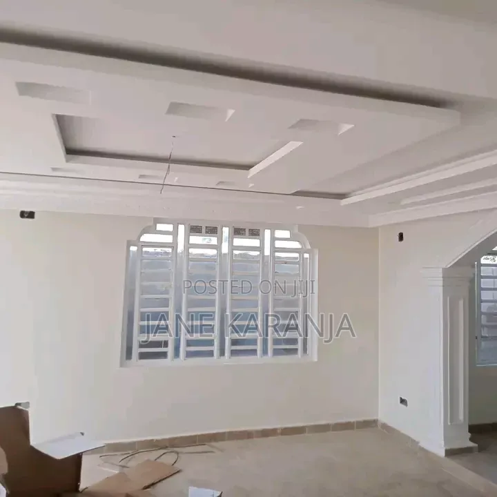 4bdrm Mansion in Salama, Makongeni / Thika for sale