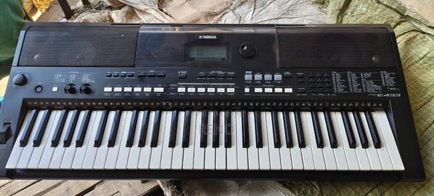 Yamaha PSR E433 - thumbnail 2