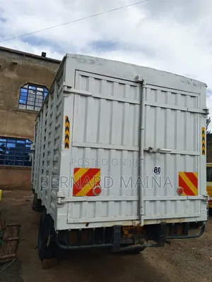 Mitsubishi Canter 4d31