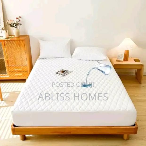 Waterproof ‎Mattress Protector Cover - thumbnail 2