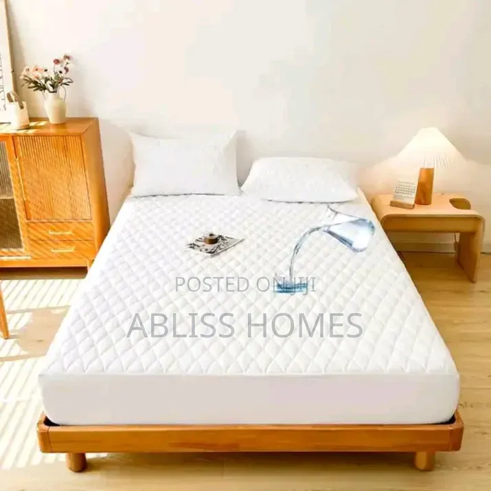 Waterproof ‎Mattress Protector Cover
