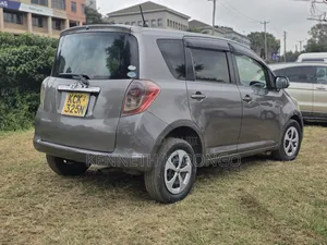 Toyota Ractis 2010 Gray
