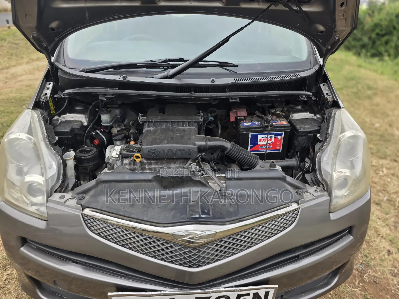 Toyota Ractis 2010 Gray